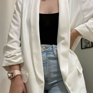 2/$30 Reitmans White Blazer